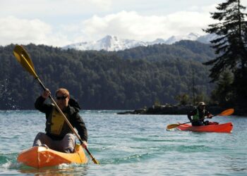 Valles frutales, siete lagos, montañas y bosques invitan a recorrer Neuquén y Río Negro