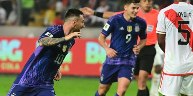 Argentina aumenta su dominio en las Eliminatorias con un Messi en esplendor