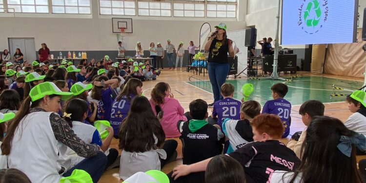 Ambiente cerró el certamen “Recicla, Transforma y Crea” con una jornada recreativa para las escuelas primarias