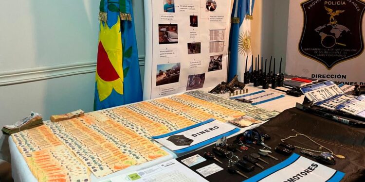 Cinco detenidos por robar vehículos de alta gama para venderlos en Brasil y Uruguay