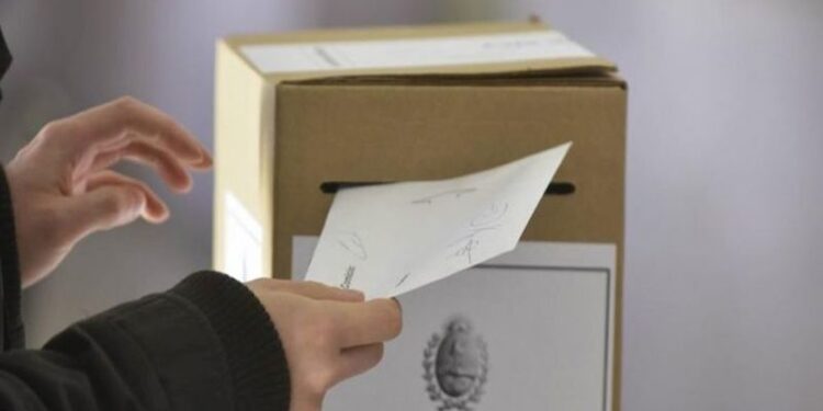 ¿VOTAR O NO EN BLANCO?  – “A diferencia de las PASO, el voto en blanco no se contabiliza en un balotaje”