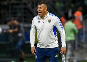 Almirón renunció como técnico de Boca