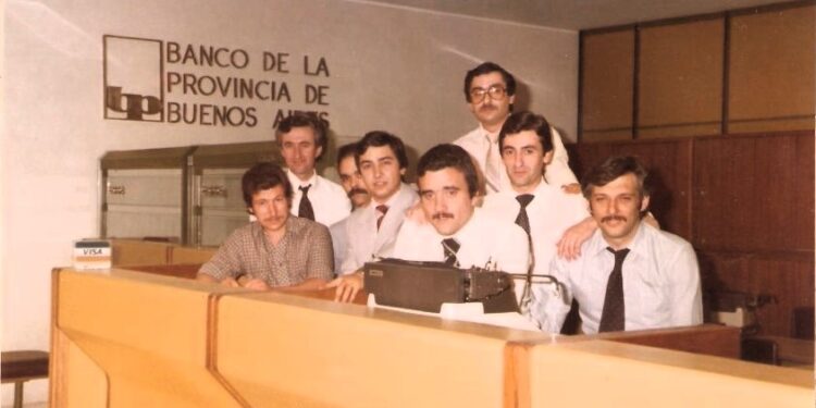 Carlos Brasca: “Un 16 de noviembre se abrió la sucursal del banco en Sierra”