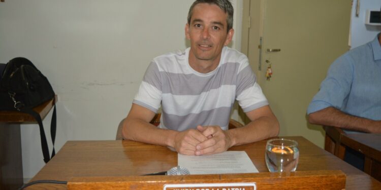 Matías “Cayu” Rojas de Saldungaray asumió como concejal en Unión por la patria