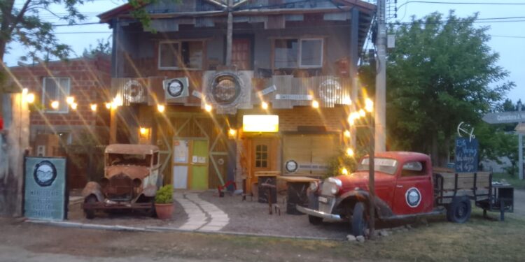 “En el Bodegón las vedettes son las carnes”