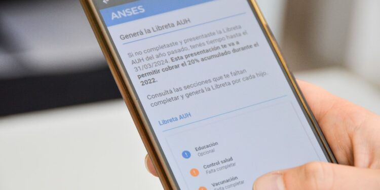 Libreta AUH: desde hoy se puede presentar online