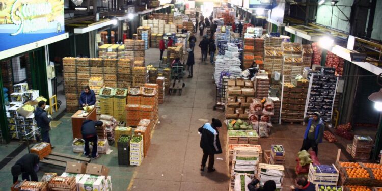 En diciembre, los precios mayoristas subieron 54% y el costo de la construcción 30,1%