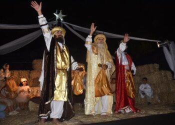 Una brillante noche se vivió en Sierra de la Ventana con la llegada de Los Reyes Magos