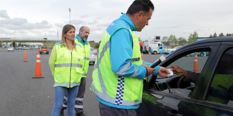 Habrá multas de hasta $771.000 a quienes manejen a alta velocidad o borrachos