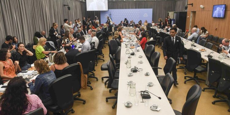 Diputados: el Gobierno aseguró el quórum y comienza el debate de la ley «Bases»