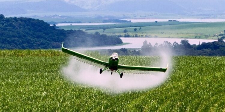 Bayer debe pagar U$S 2.250 millones a un hombre cuyo cáncer fue atribuido al glifosato