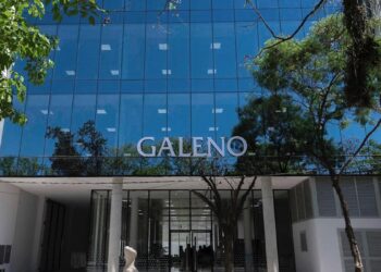 Ordenaron a una prepaga retrotraer aumentos aplicados por efecto del DNU 70/2023