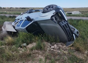 Vuelco en la RN 33: el conductor resultó ileso.