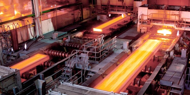 El grupo Acindar paralizará sus plantas fabriles durante un mes por la caída de ventas