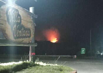 Incendio forestal: Se declaró el fuego contenido con 300 hectáreas quemadas.