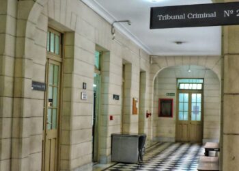 Condenan a 16 años y 10 meses de prisión a un hombre por abusar de su nieta durante 9 años