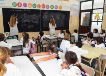 Vouchers educativos para alumnos de escuelas privadas: a quién está dirigido, monto y cómo acceder
