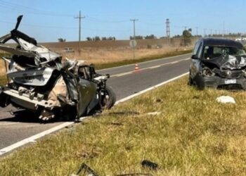 Un impactante choque frontal en Tres Arroyos dejó dos víctimas fatales