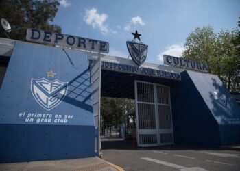 Cuatro jugadores de Vélez fueron denunciados por abuso sexual.