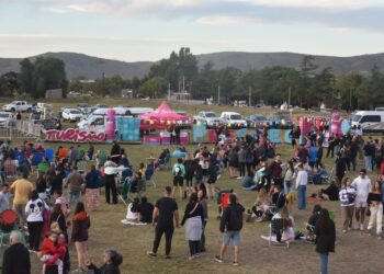 Shows en vivo, degustaciones y un encuentro productivo en el primer día de la 9° Fiesta Provincial de la Vendimia