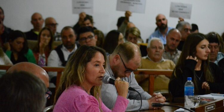 Marcela Giménez: “Los caminos rurales están en condiciones deplorables”