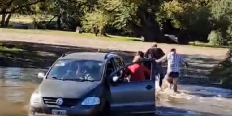 “En una hora y media los bomberos nunca vinieron a rescatarme”