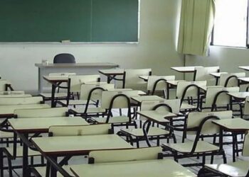 Por el alerta meteorológico suspenden las clases en varios distritos para este martes