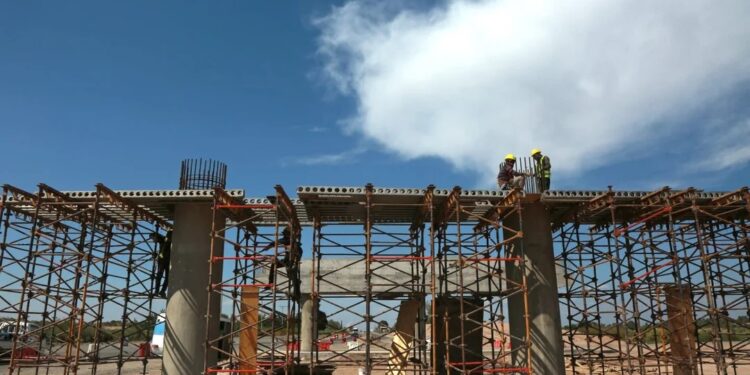 Otro dato confirma la fuerte recesión: la actividad económica cayó 3,2% en febrero