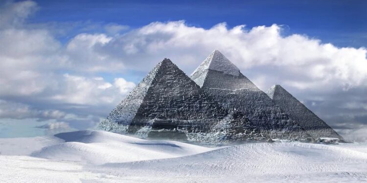 Hallaron una pirámide en la Antártida idéntica a las de Egipto: cómo podría haberse formado