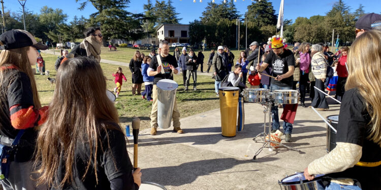 En el Centro Cultural, se conmemoró el 214º aniversario de la Revolución de Mayo