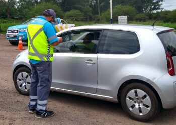Que documentación es la requerida para  circular en vehículos dentro del territorio argentino ?