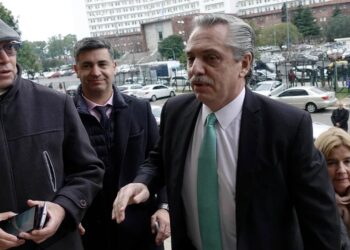 Alberto Fernández, complicado en la causa Seguros: imputación formal y deberá nombrar abogado