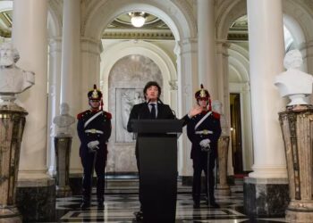 Milei inauguró el busto de Menem en Casa Rosada: «Es un acto de justicia»
