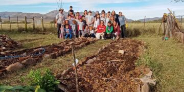 Ambiente desarrolló un espacio educativo de Huerta Agroecológica en la EP Nº 10
