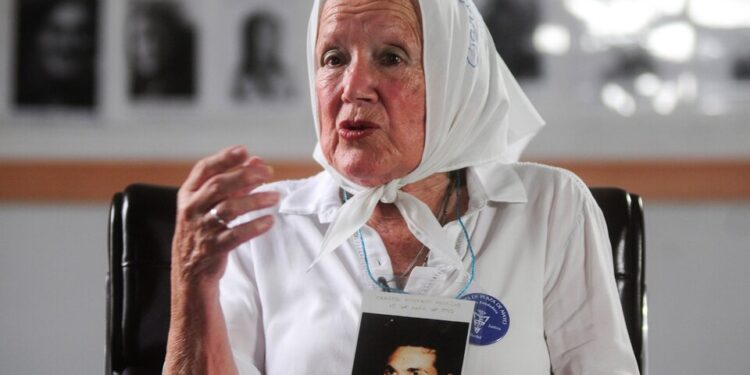 Murió Nora Cortiñas, la madre de todas las batallas