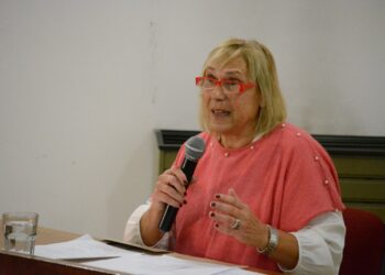 Sandra Romiti en la banca 13 expuso sobre PUAF