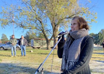 Viviana Montibeller: “cada vez que hemos necesitado algo, la intendencia ha respondido. Seguimos los pasos que corresponden y la respuesta está.