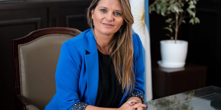 Desde la Legislatura les pidieron al Gobernador y a los legisladores nacionales que gestionen a favor de la planta de GNL en Bahía Blanca