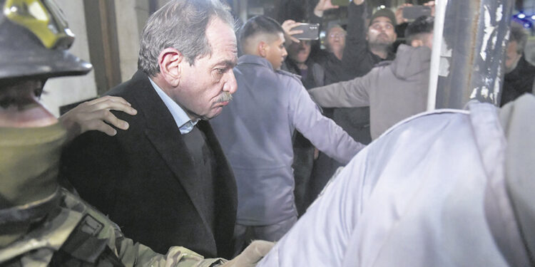 Alperovich condenado a 16 años de prisión por abuso sexual