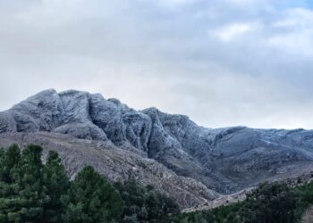 Las cumbres del sistema de Ventania se encuentran nevados.