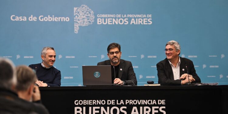Bianco: «El Gobierno nacional está asfixiando económicamente a los bonaerenses»