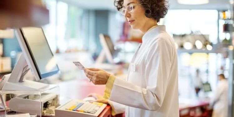 Comienza la transición hacia la receta electrónica de fármacos y tratamientos: cómo afectará a los pacientes y profesionales