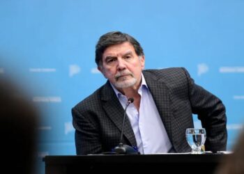 Sileoni explicó cómo serán los cambios en las escuelas secundarias bonaerenses