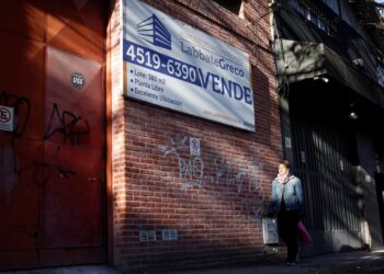 Solo se ven crecer despidos y suspensiones