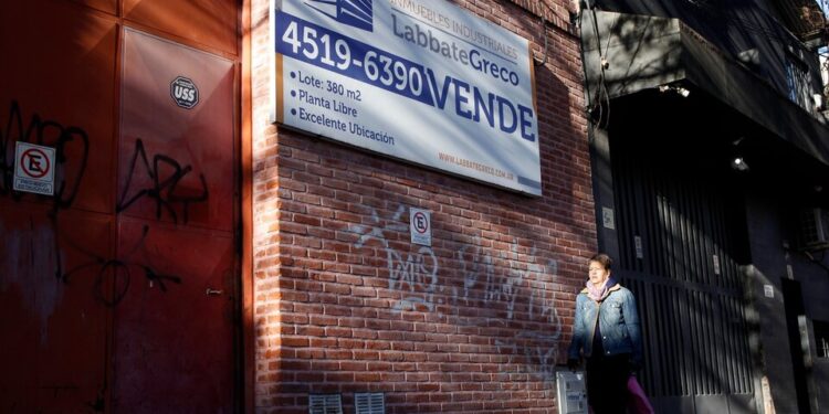 Solo se ven crecer despidos y suspensiones