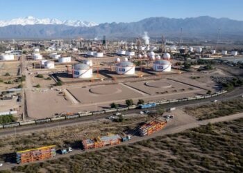 La mayor inversión de la historia de YPF se hará en Río Negro: al menos US$ 30.000 millones