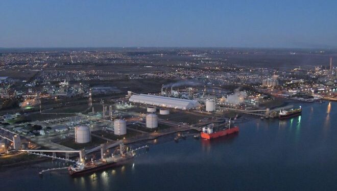 «La planta de GNL se va a hacer en otro lado por culpa de Kicillof «