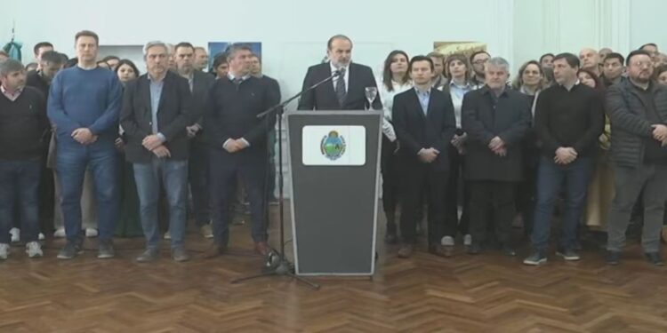 Planta de GNL: Susbielles aseguró que Bahía “no debe esperar más mega proyectos”