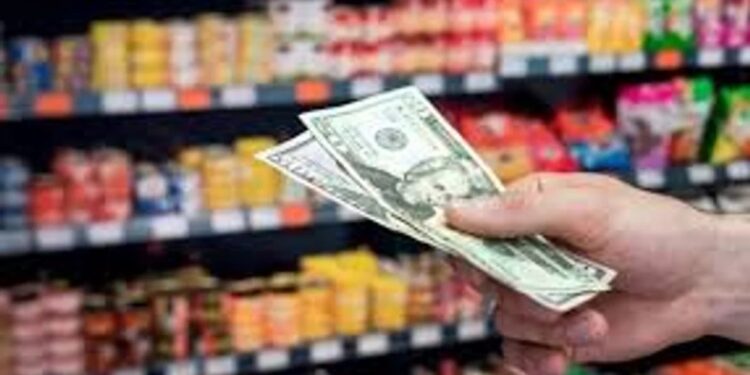 Dólar supermercado: consumidores aprovechan para pagar con dólar cara chica o con marcas