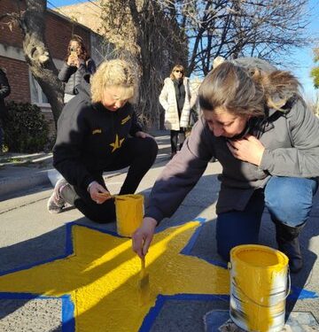 Pintaron una estrella amarilla por un policía que murió en una persecución